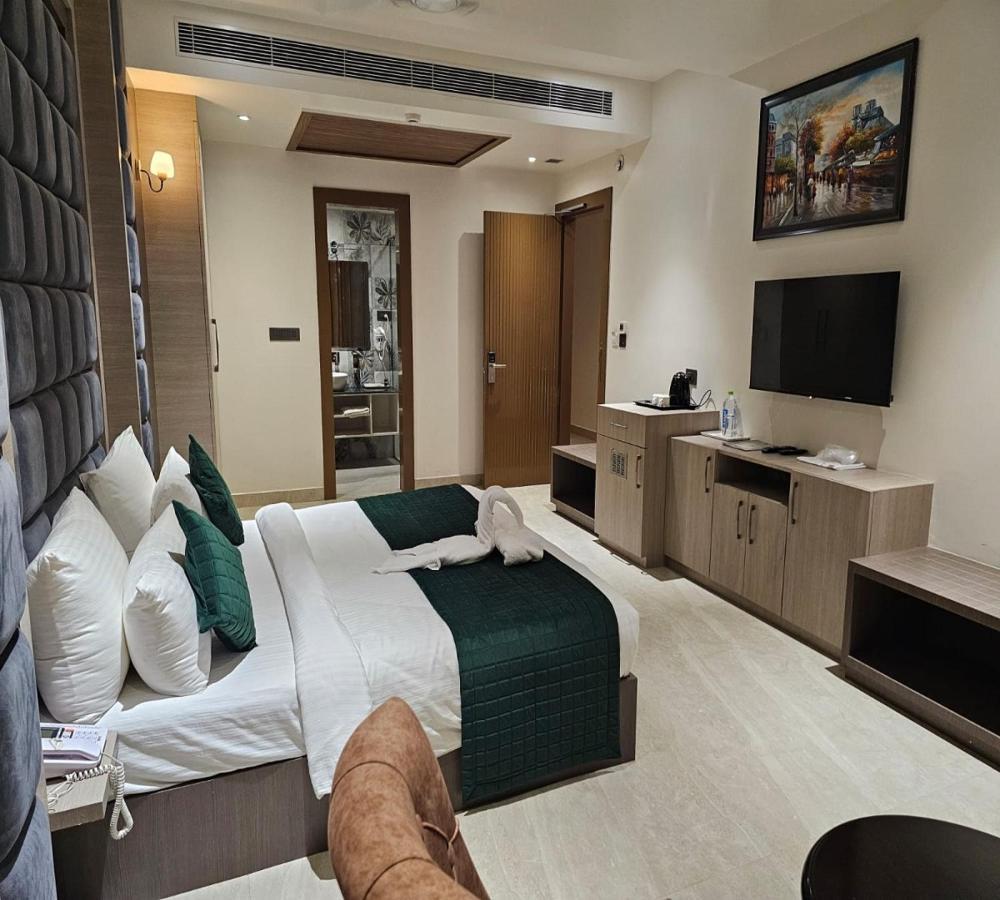 Hotel Gold In Leaf Alīgarh 외부 사진